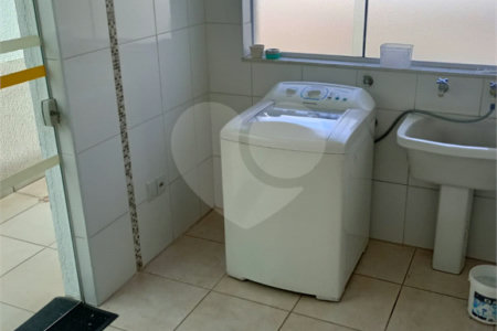 Casa à venda com 3 quartos, sendo 2 suítes, no condomínio Granja Olga II, Sorocaba - SP