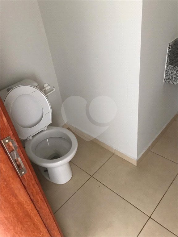 Indaiatuba - Sobrado para venda e Locação - Jardim Nely em Indaiatuba - R$ 425.000,00 - aceita parte em permuta - Bairro tranquilo com fácil acesso a rodovias, Shopping Polo Parque Mall - Assai, Polo shopping - Com duas suítes sendo uma com sacada, , lavabo. área de serviço , 2 vagas, portão ele