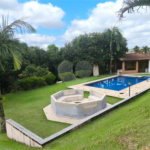 Casa à venda com 3 suítes no condomínio Granja Verediana, Ibiúna - SP