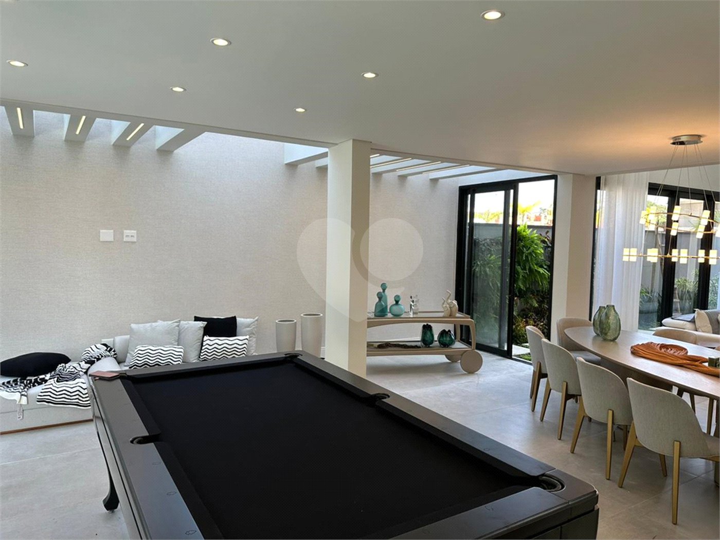 Casa à venda com 6 suítes no condomínio Golf CL, Bertioga - SP