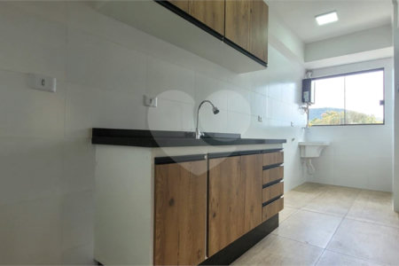 Apartamento para alugar com 2 quartos, sendo 1 suíte, em Jardim Carambeí, São Roque, SP