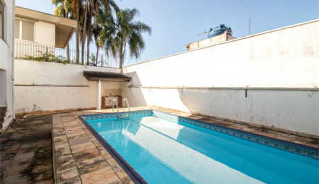 Casa à venda com 5 quartos, sendo 4 suítes, em Jardim Prudência, São Paulo, SP