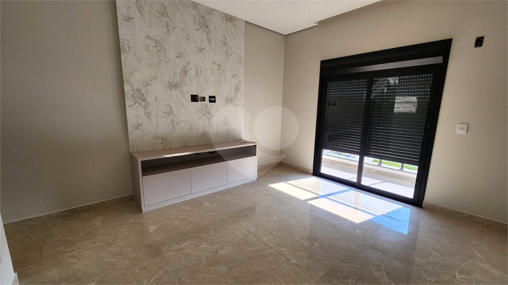Casa à venda com 3 suítes no condomínio Santa Isabel I, Louveira - SP