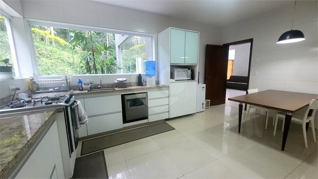 Casa à venda com 5 suítes no condomínio Associação Reserva das Hortênsias, Mairiporã - SP