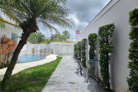 Casa à venda ou para alugar com 4 quartos, sendo 3 suítes, no condomínio Associação Vivendas do Sol, Rio de Janeiro - RJ