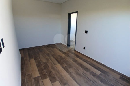 Casa à venda com 3 quartos, sendo 1 suíte,  no condomínio Jardim, Sorocaba - SP