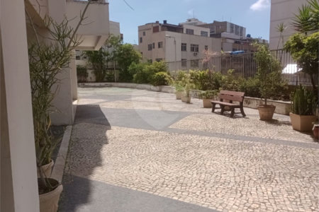 Apartamento à venda com 2 quartos, sendo 1 suíte,  em Tijuca, Rio de Janeiro, RJ