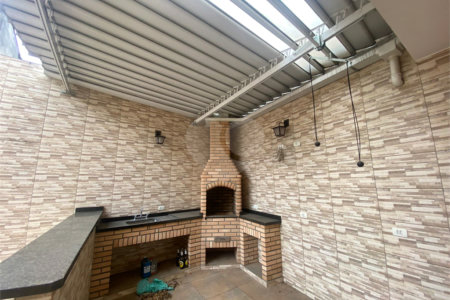 Sobrado à venda com 4 quartos, sendo 2 suítes,  em Vila Gustavo, São Paulo, SP