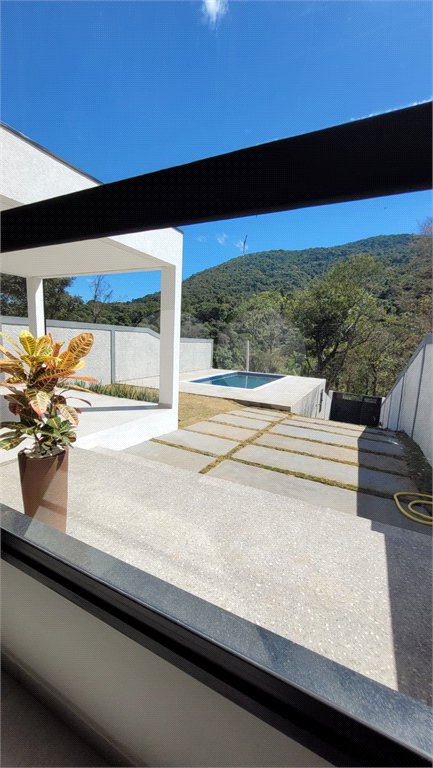 Casa à venda com 3 quartos, sendo 1 suíte, em Pedra Vermelha (terra Preta), Mairiporã, SP
