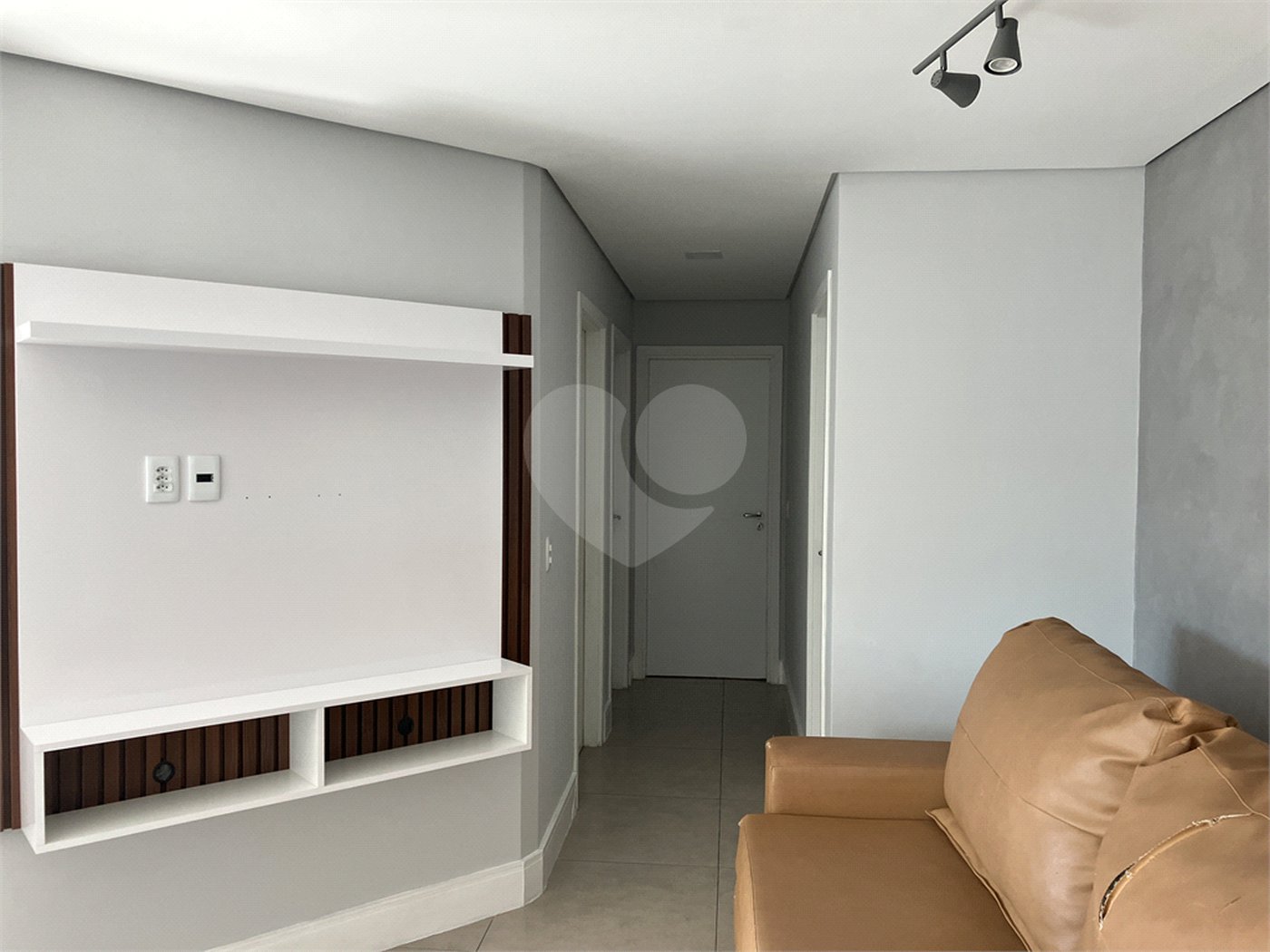 Apartamento à venda com 3 quartos, sendo 1 suíte, em Jardim Vera Cruz, Sorocaba, SP