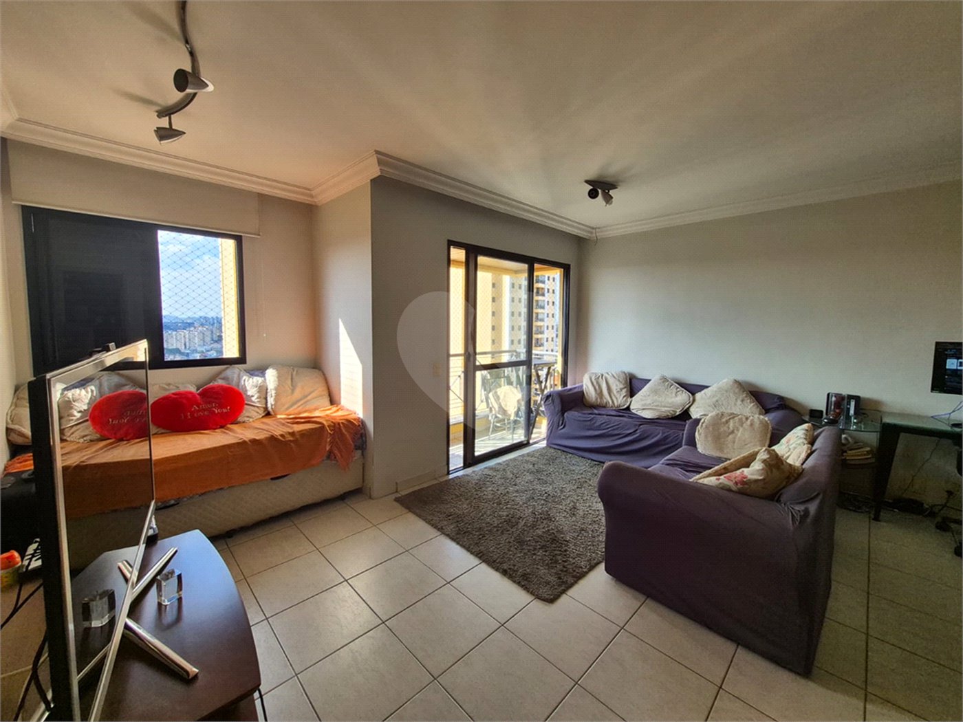 Apartamento à venda ou para alugar com 3 quartos, sendo 1 suíte, em Jardim Esmeralda, São Paulo, SP
