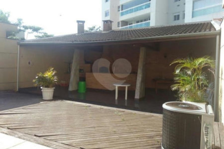 Casa à venda com 4 quartos, sendo 3 suítes, em Vila Maria Alta, São Paulo, SP