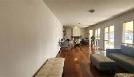 Apartamento à venda ou para alugar com 4 quartos, sendo 1 suíte,  em Vila Nova Conceição, São Paulo, SP