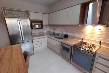 Casa à venda com 3 quartos, sendo 1 suíte, no condomínio Mantova, Indaiatuba - SP