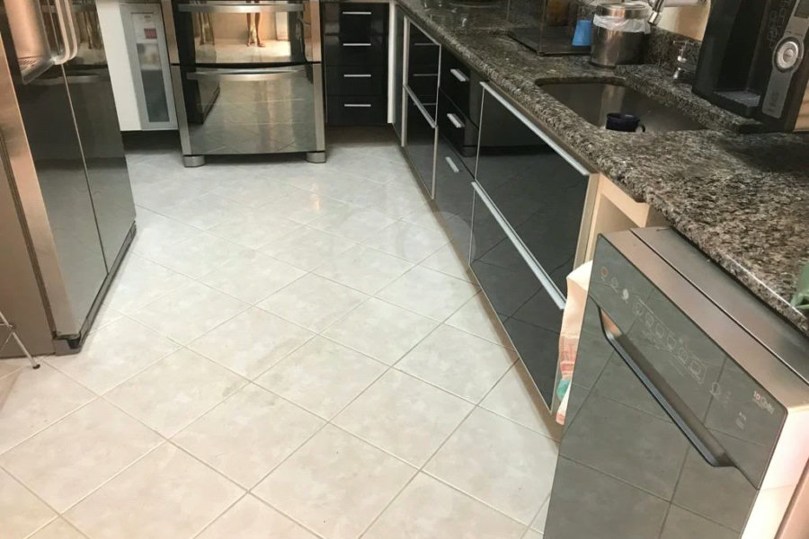 Casa à venda com 5 quartos, sendo 3 suítes, em Alto da Lapa, São Paulo, SP