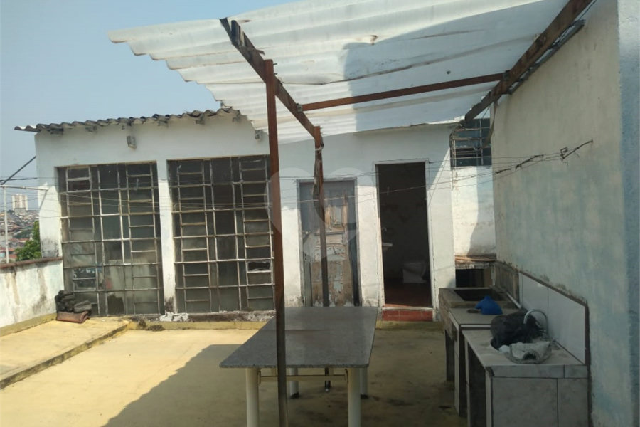 Sobrado à venda com 3 quartos em Vila Nivi, São Paulo, SP