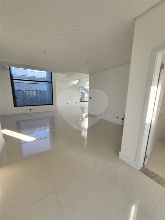 Casa à venda com 4 suítes no condomínio Alphaville Nova Esplanada 3, Votorantim - SP