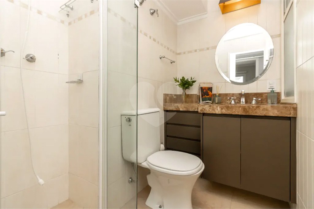 Apartamento à venda com 3 quartos, sendo 2 suítes, em Vila Olímpia, São Paulo, SP