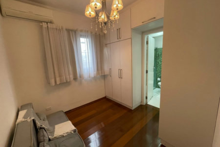 Apartamento 3 dormitórios com 2 suítes, 2 vagas demarcadas, no Embaré, Santos