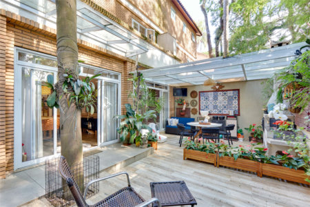 Casa à venda com 4 suítes no condomínio Vila Inglesa, São Paulo - SP