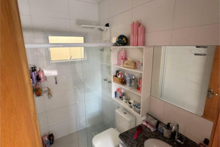 Casa à Venda com 225m² – Ampla e Bem Localizada - Estuda permuta.