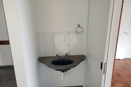 Apartamento para venda ou locação, 4 quartos (1 suíte), na Bela Vista, R Cincinato Braga