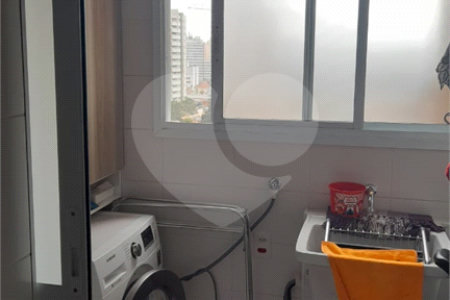 Apartamento na Mooca com 77m2 com 3 dormitórios sendo 1 suíte, 3 banheiros, 2 vagas de garagem