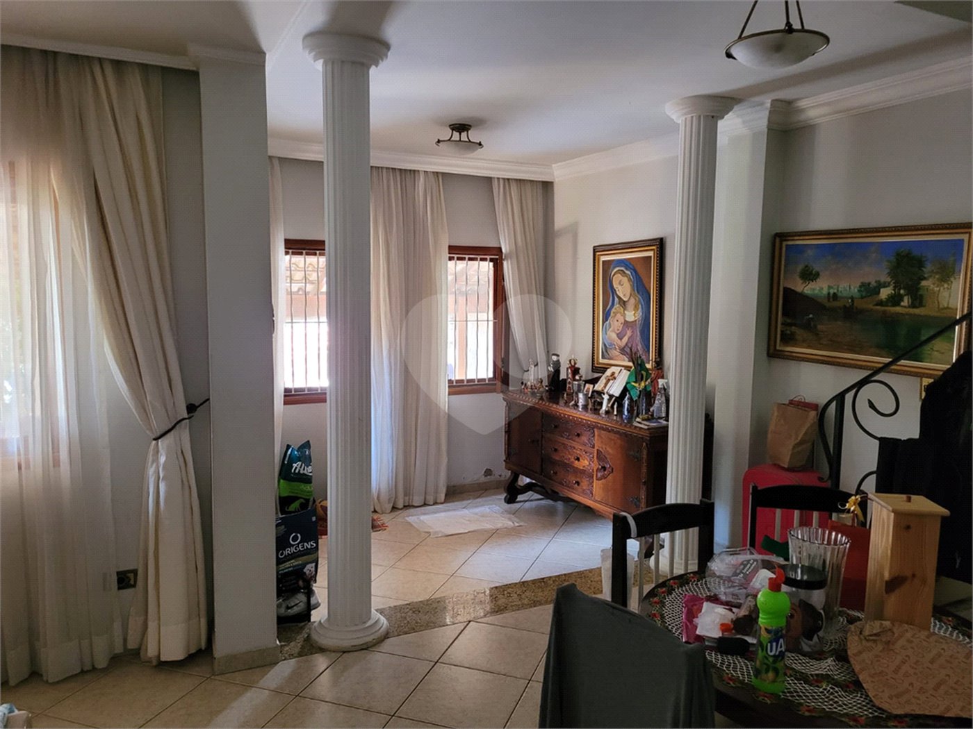 Sobrado à venda com 4 quartos, sendo 3 suítes, em Horto, São Paulo, SP