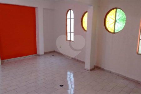 Sobrado à venda com 3 quartos, sendo 1 suíte, em Jaguaré, São Paulo, SP