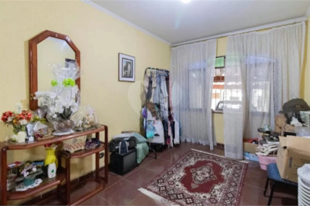 Casa à venda com 3 quartos, sendo 2 suítes,  em Jardim Santa Mena, Guarulhos, SP