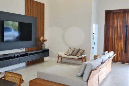 Casa à venda com 3 suítes no condomínio Residencial Duas Marias, Indaiatuba - SP
