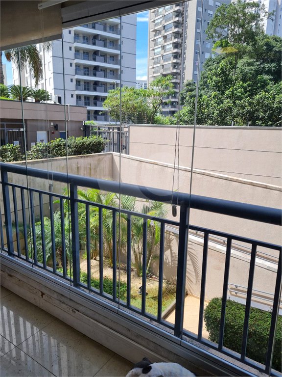 Apartamento à venda com 3 quartos, sendo 1 suíte,  em Vila Andrade, São Paulo, SP