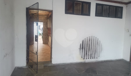 Casa Térrea à venda com 3 quartos, sendo 1 suíte,  em Campininha, São Paulo, SP