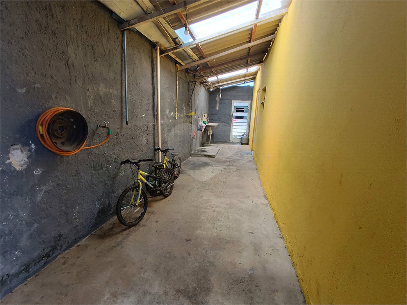 Casa à venda com 3 quartos em Jardim Maria Trindade, São Roque, SP