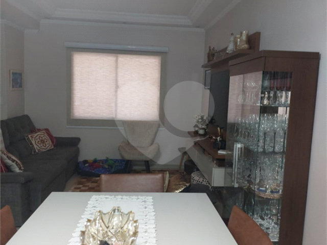 Casa à venda com 3 quartos, sendo 1 suíte,  no condomínio Algarve Residencial, São Paulo - SP
