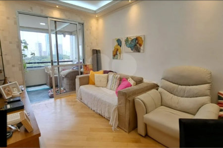 Apartamento à venda com 3 quartos, sendo 1 suíte,  em Vila Gomes Cardim, São Paulo, SP