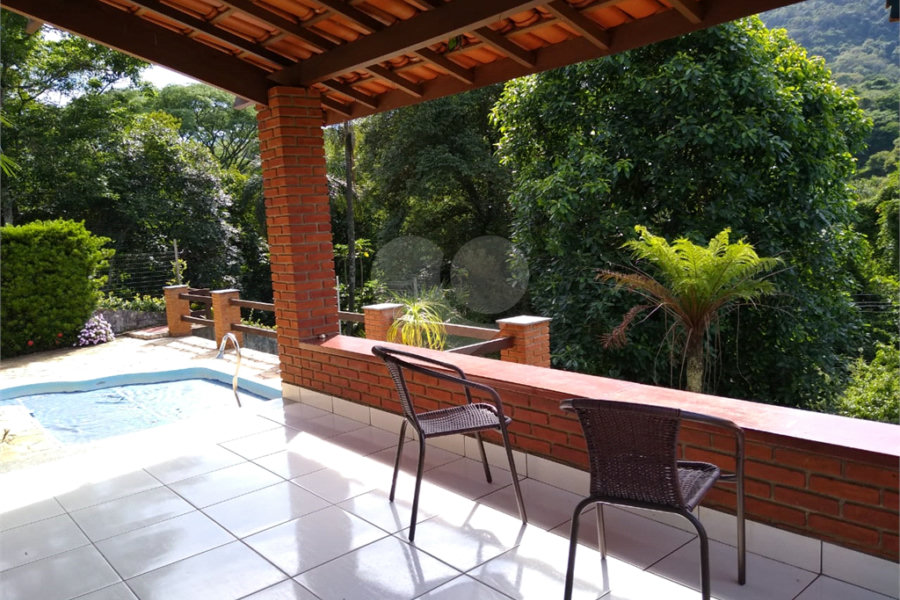Sobrado à venda com 4 quartos, sendo 2 suítes, em Serra da Cantareira, Mairiporã, SP