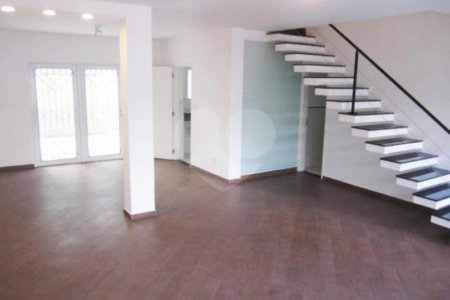 Casa à venda com 4 quartos, sendo 2 suítes, em Moema, São Paulo, SP