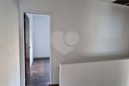 Casa à venda com 3 quartos, sendo 1 suíte,  em Jardim Rosa Maria, São Paulo, SP