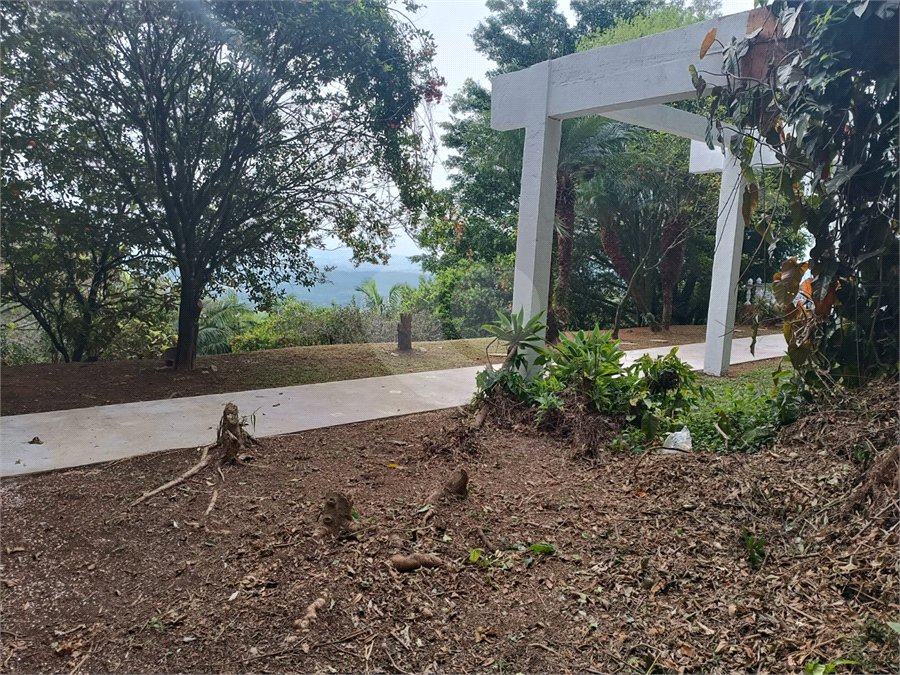 Sobrado para alugar com 3 quartos, sendo 1 suíte, em Roseira, Mairiporã, SP