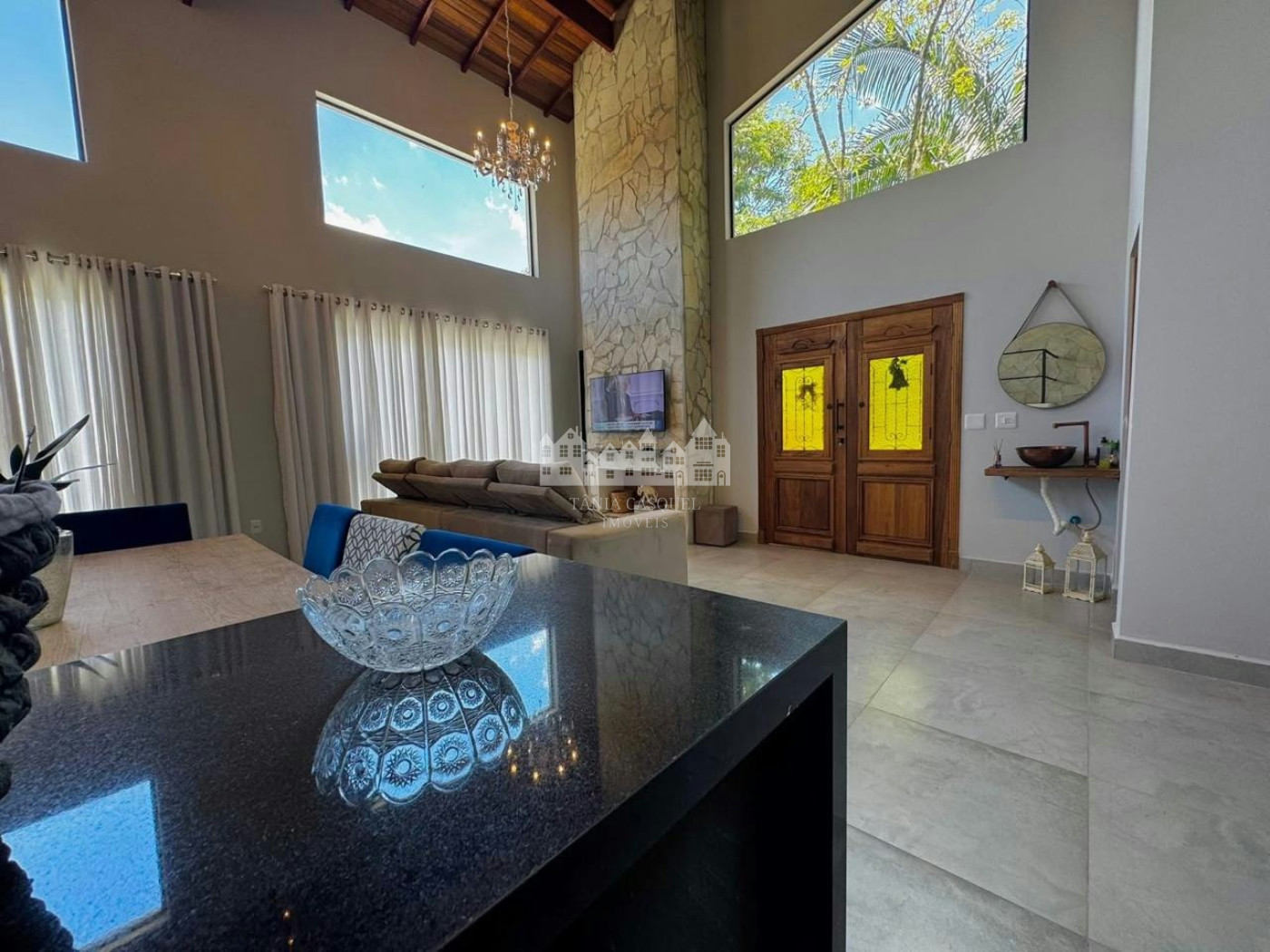 Casa à venda com 4 suítes no condomínio Portal Ouro Verde, Atibaia - SP