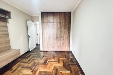 Apartamento à venda com 3 quartos, sendo 1 suíte, em Alto da Boa Vista, São Paulo, SP