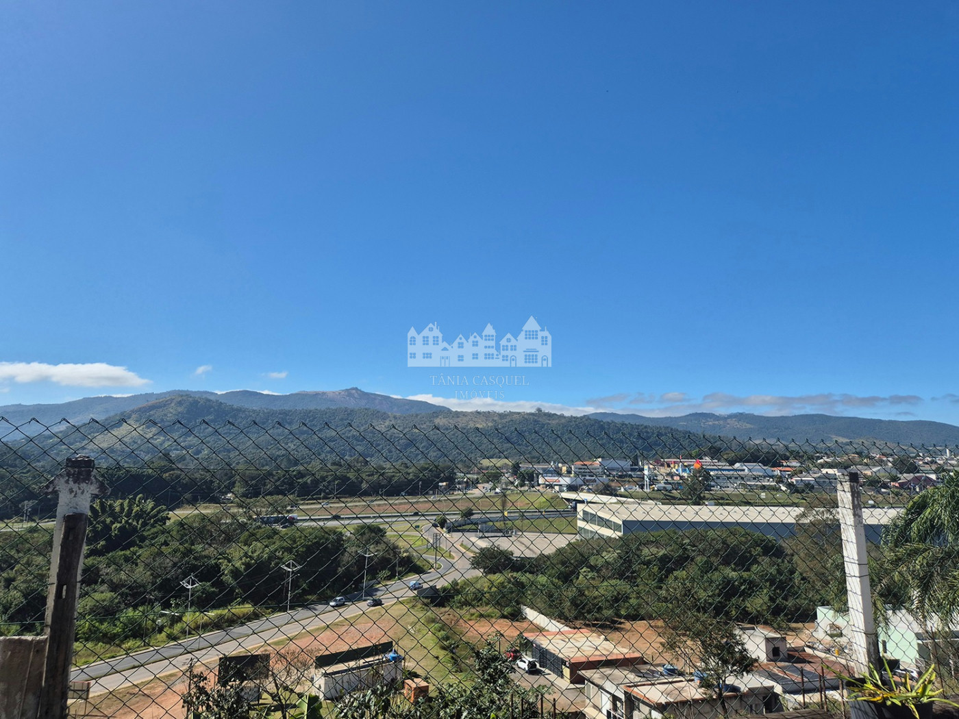 Chácara à venda ou locação no Jardim Estância Brasil – Atibaia/SP, com vista para a Pedra Grande