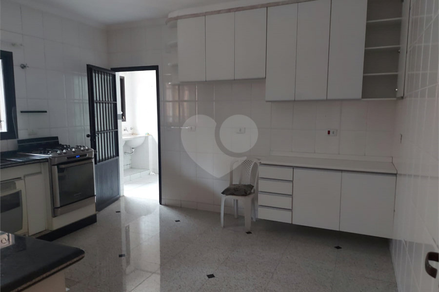 Sobrado para alugar com 3 suítes em Tremembé, São Paulo, SP