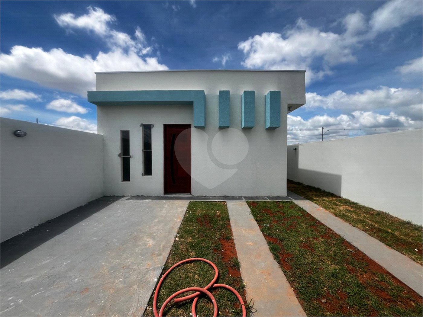 Casa à venda com 2 quartos em Parque Itapê, Itapetininga, SP