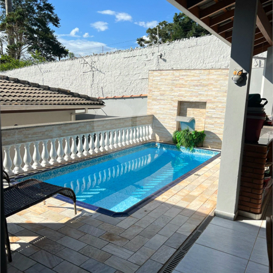 Casa à venda com 3 quartos, sendo 1 suíte, em Retiro das Fontes, Atibaia, SP