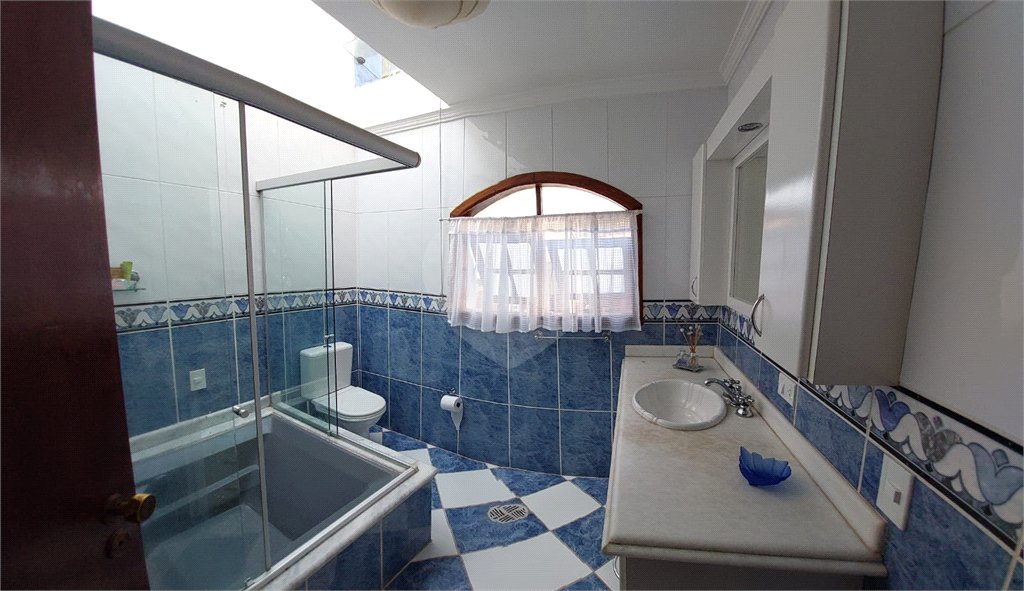 Casa à venda ou para alugar com 5 quartos, sendo 1 suíte, em Cumbari, Mairiporã, SP
