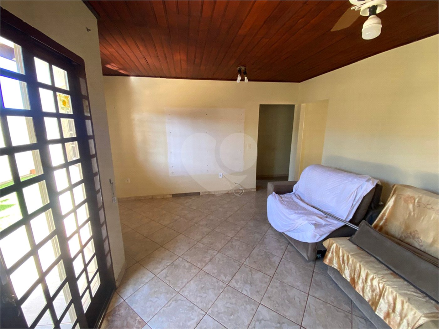 Casa à venda com 2 quartos, sendo 1 suíte, em Vila Renô, Ponta Porã, MS