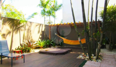 Casa à venda com 4 suítes no condomínio Bauhaus, São Paulo - SP