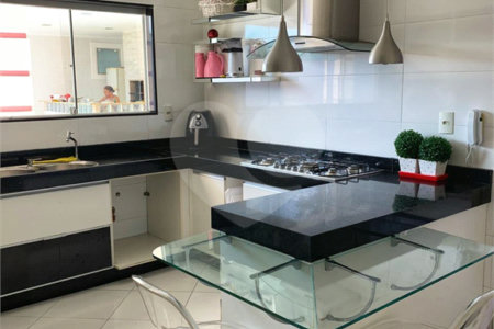 Casa de Vila à venda com 4 quartos, sendo 1 suíte, em Campo Grande, Rio de Janeiro, RJ